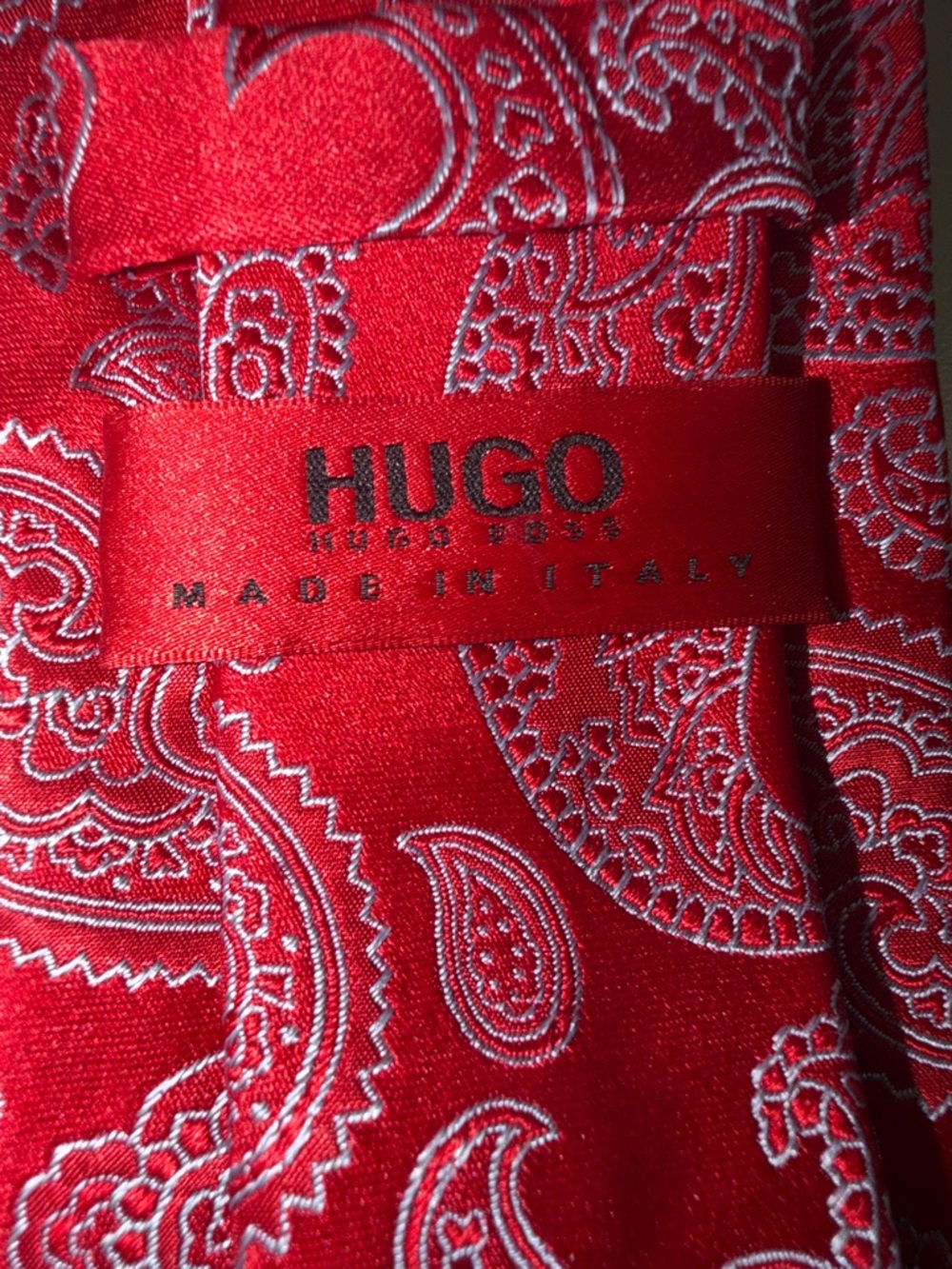 Hugo Boss Made in Italy Red Paisley Tie, 100% Silk, EUC - Picture 11 of 12